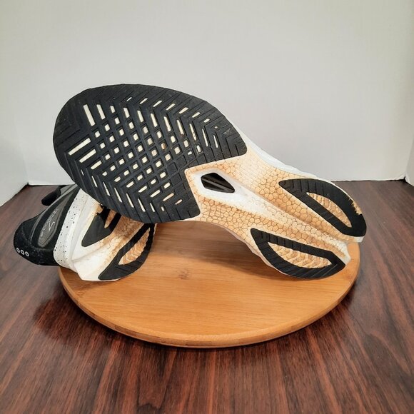 Saucony Endorphin Speed 4 Mens Size 10.5 Shoes Black White Road Running Sneakers - Picture 8 of 10